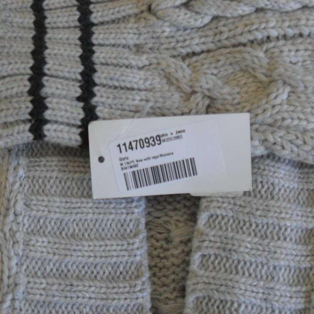 John + Jenn  Gloria Chunky Varsity Cardigan - Picture 9 of 10